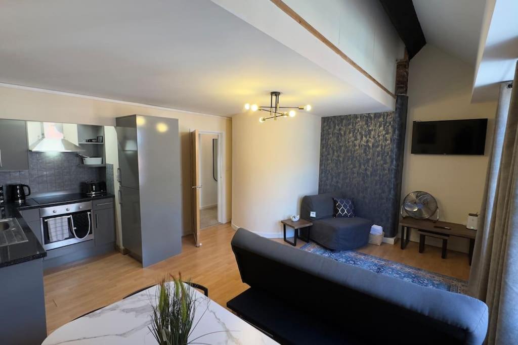 Cosy 2 Bed in the heart of Leeds Apartman Leeds  Kültér fotó